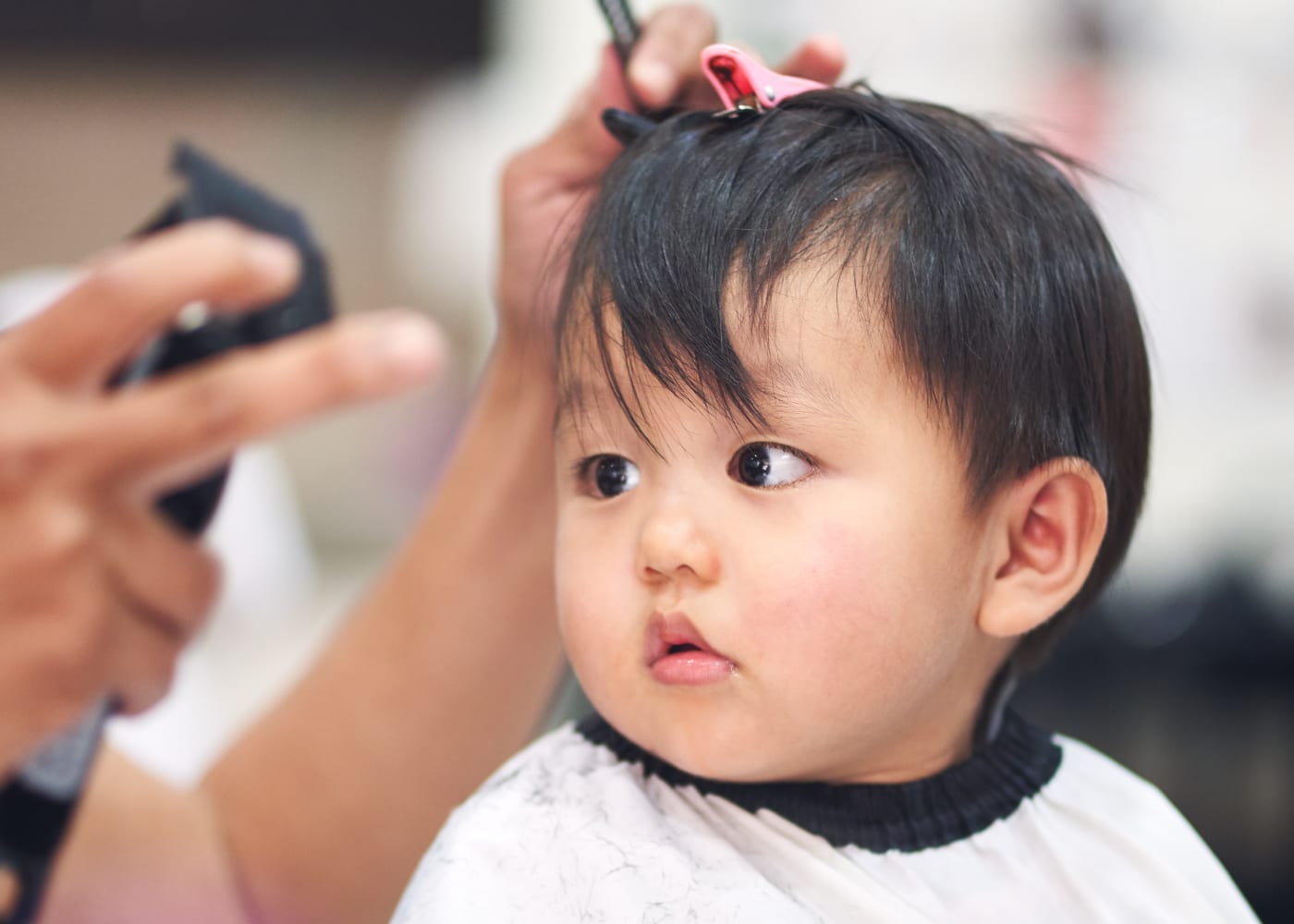 Cutting the front hair for children