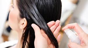 damaged hair treatment with oil and massage