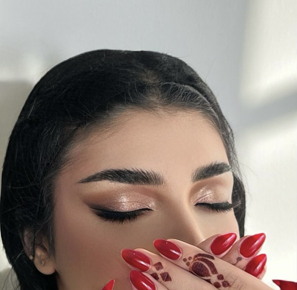 Bridal makeup within the borders of Muscat