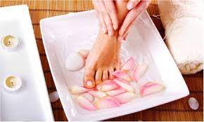 Manicure and pedicure with natural products (8 skin)