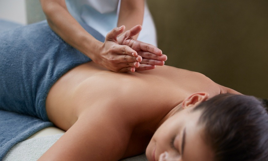 Shoulder and back massage