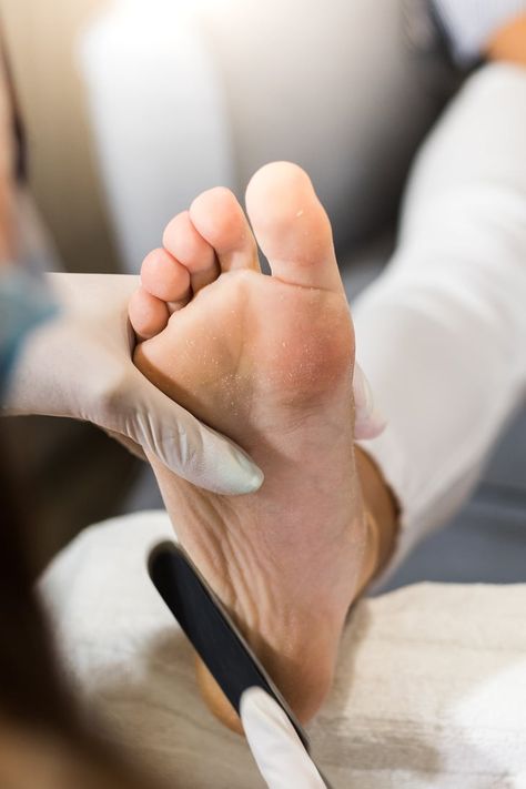 Paraffine Feet with pedicure