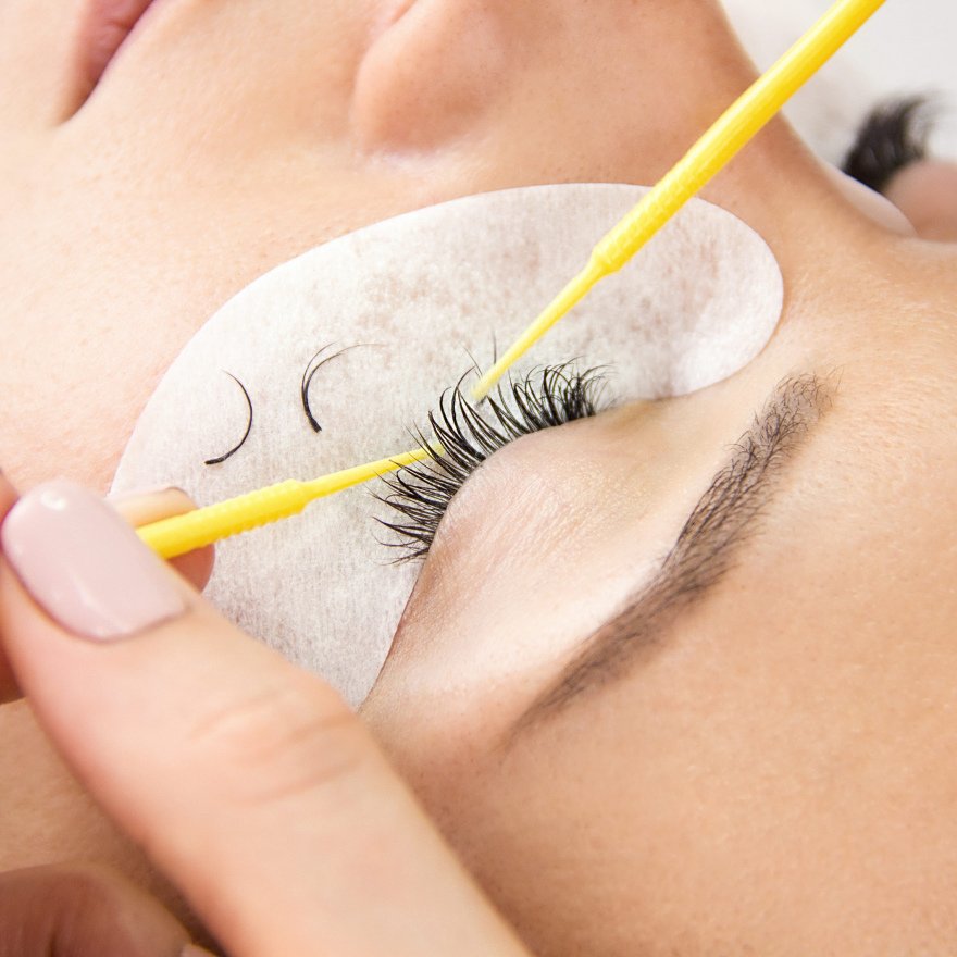 eyelash remove