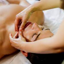 Massage with aromatic aromatic salts