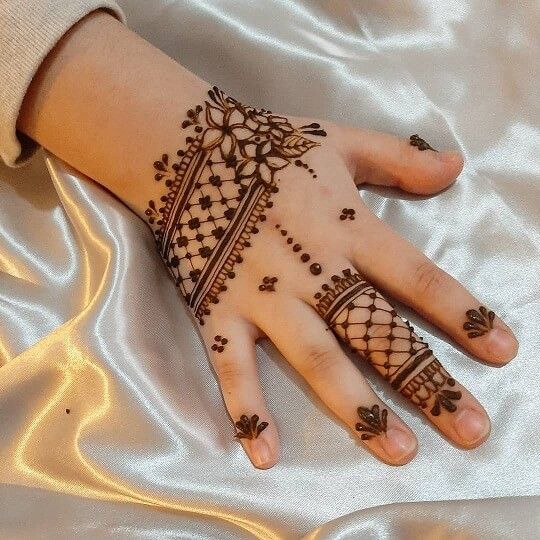 Henna and nail cleaning